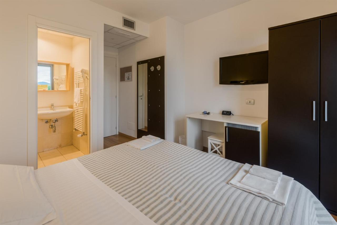 Daglingegneri Hotel Pisa Bagian luar foto